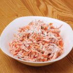 Салат с морковью и грецким орехом