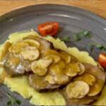 Roast Beef with Mushrooms and Potatoes