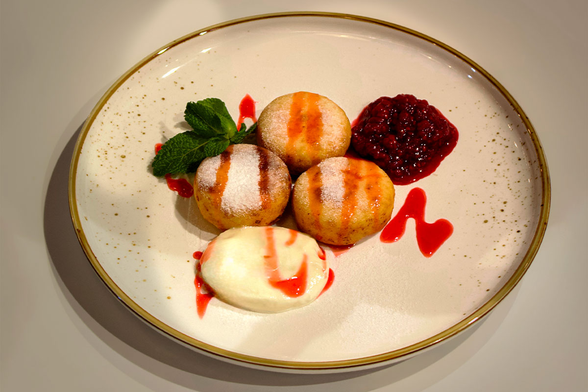 Curd cheesecakes